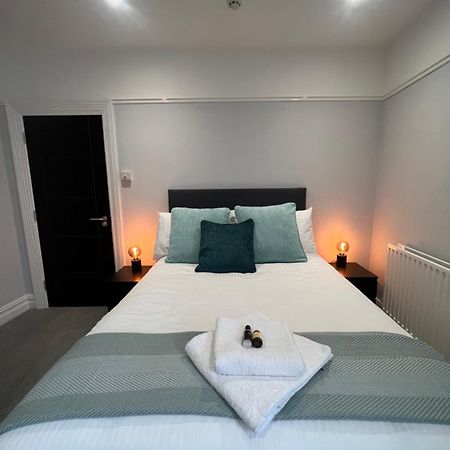 Brynhyfryd Guest House 卡迪根 外观 照片