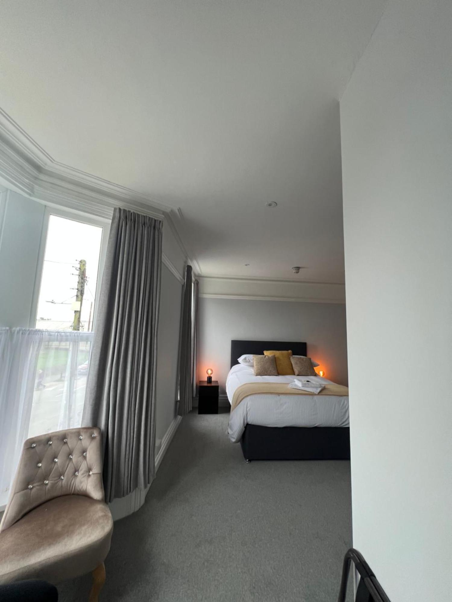 Brynhyfryd Guest House 卡迪根 外观 照片