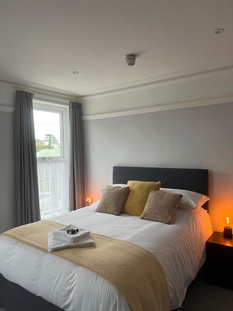 Brynhyfryd Guest House 卡迪根 外观 照片